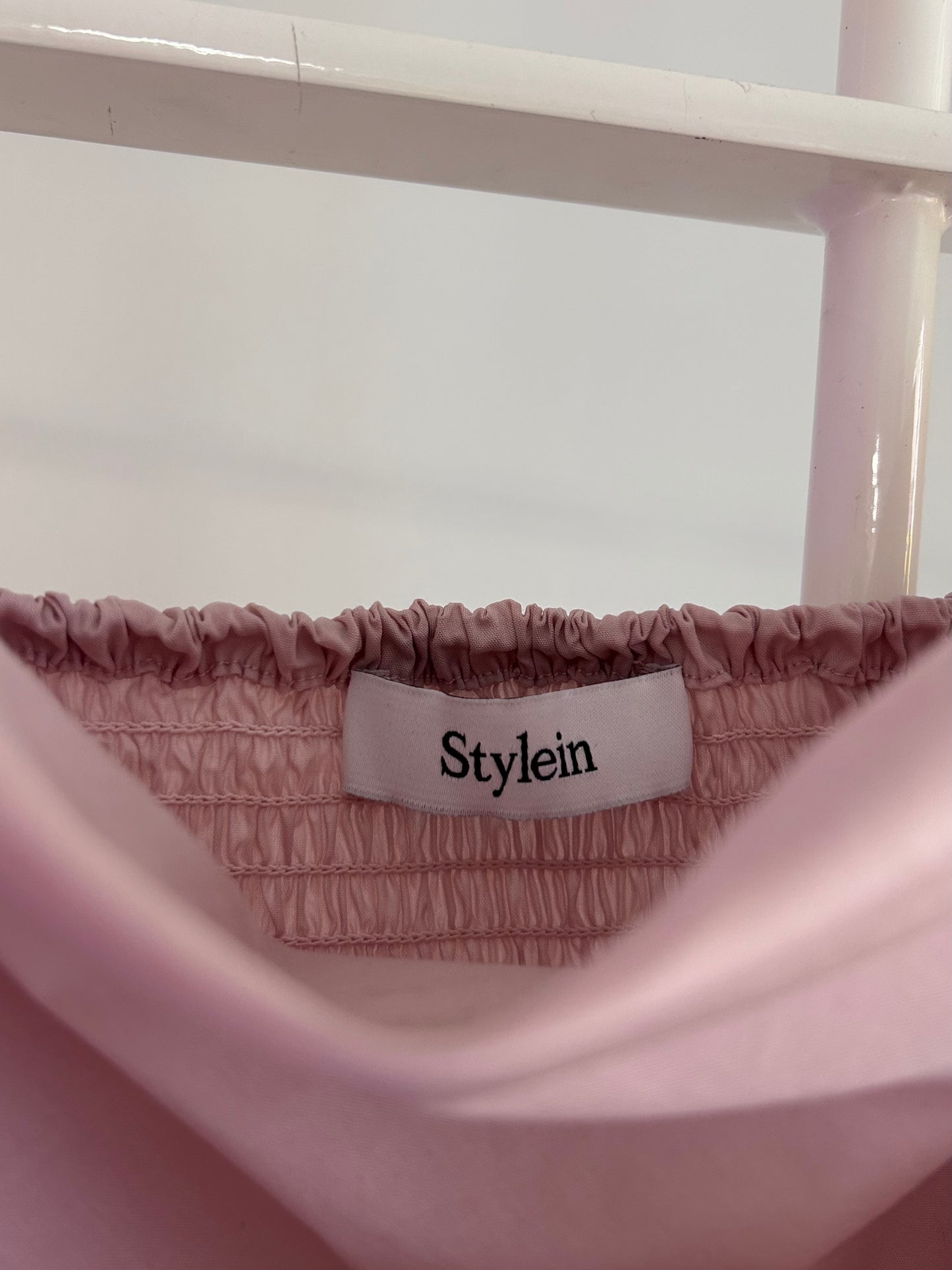 Stylein - Maxi klänning i ljusrosa