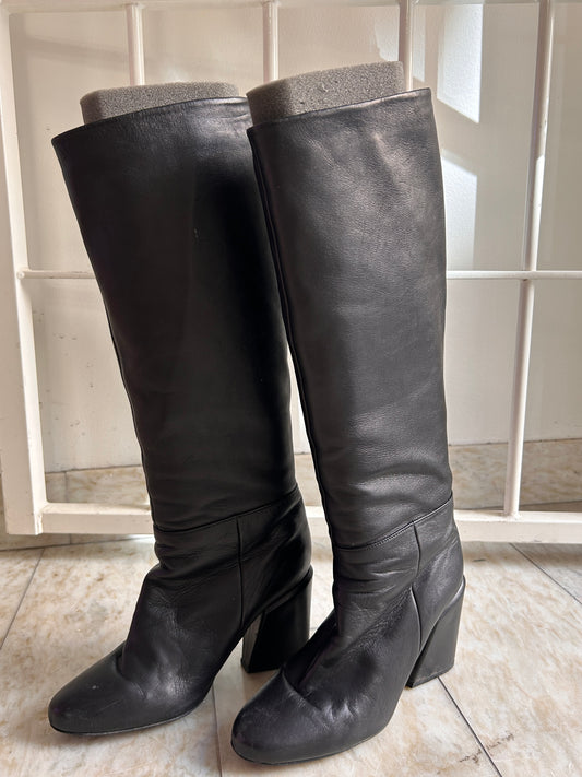 Kendall x Kylie stövlar strl 39